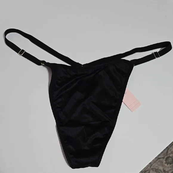 Victoria's Secrets Bkack Silk Thong NWT - Picture 1 of 2